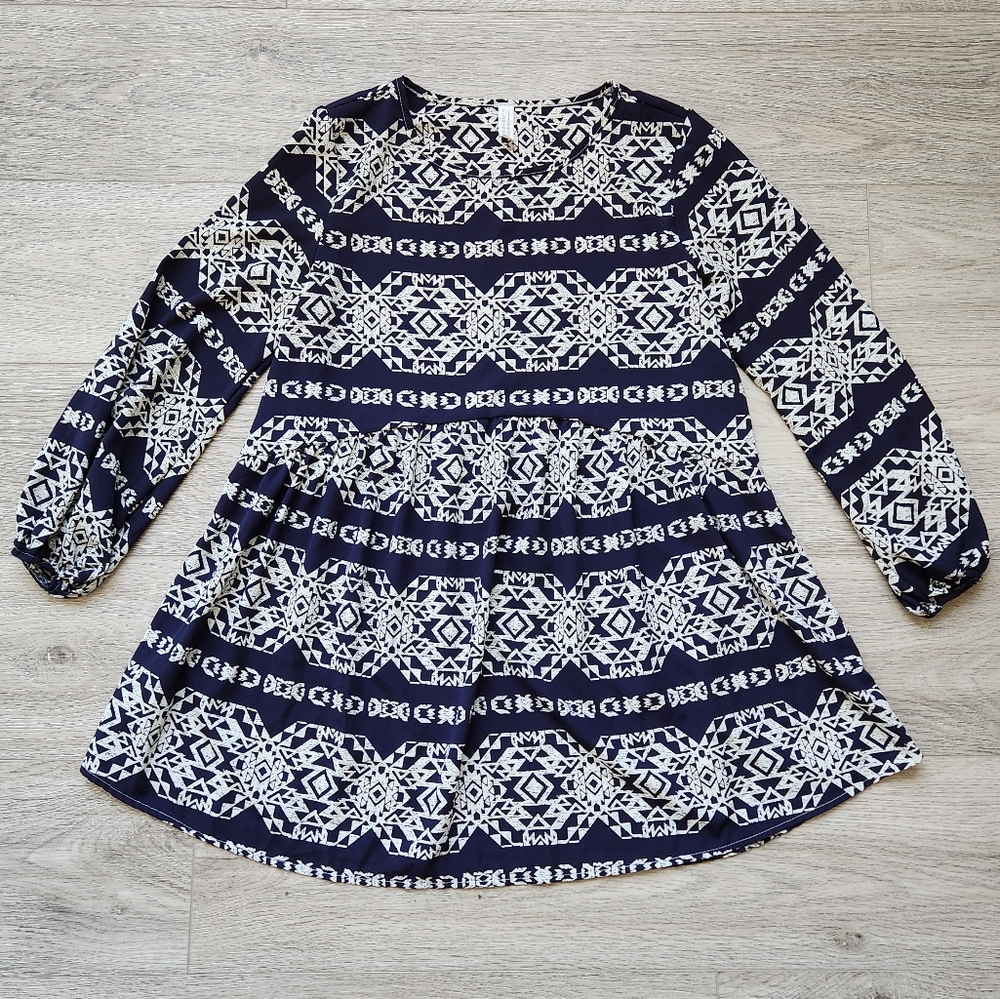 Flamingo Urban Navy Aztec Shirt Womens Small Long Sleeves Lightweight Tunic